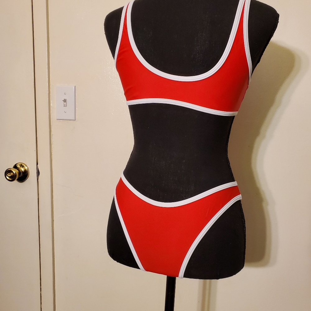 Bathing Suit - Picture 2 of 8